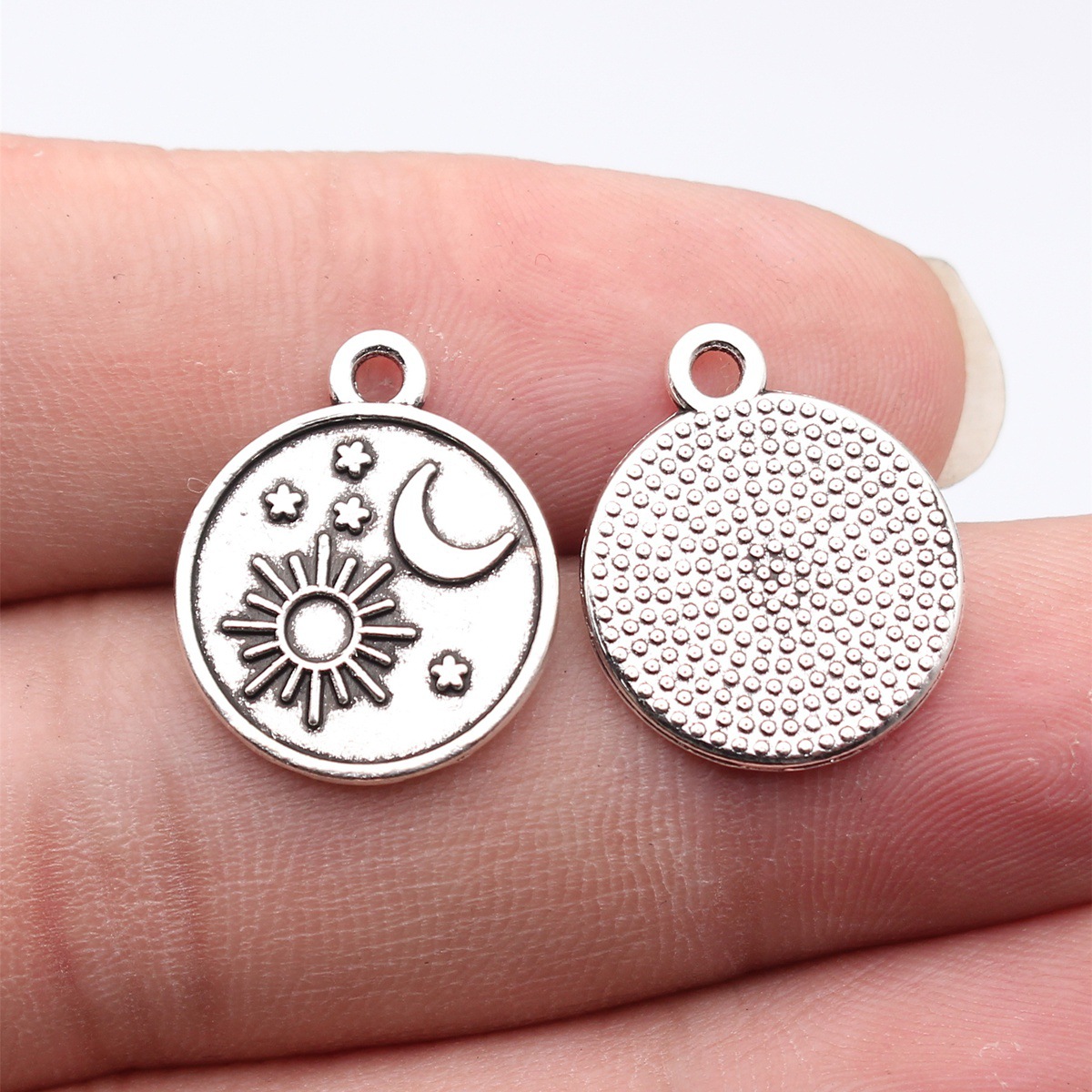Vintage Fashion Patterns - 20pcs 20x17mm Antique Silver Color Moon