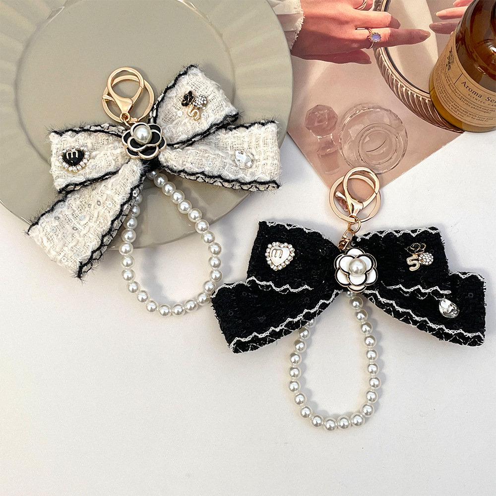 2026 Women's Cloth Bowknot Key - Vintage Fashion Ornaments ulasan dan harga