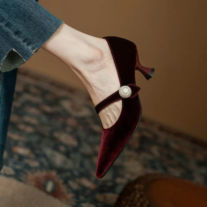 Wine Red Pointed Toe Mary Jane - Vintage Old Fashion ulasan dan harga
