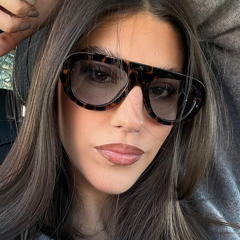 MADELINY Vintage Pilot Sunglas - Vintage Fashion Instagram ulasan dan harga